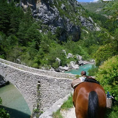 Mas Du Verdon فندق مبيت وإفطار 5*